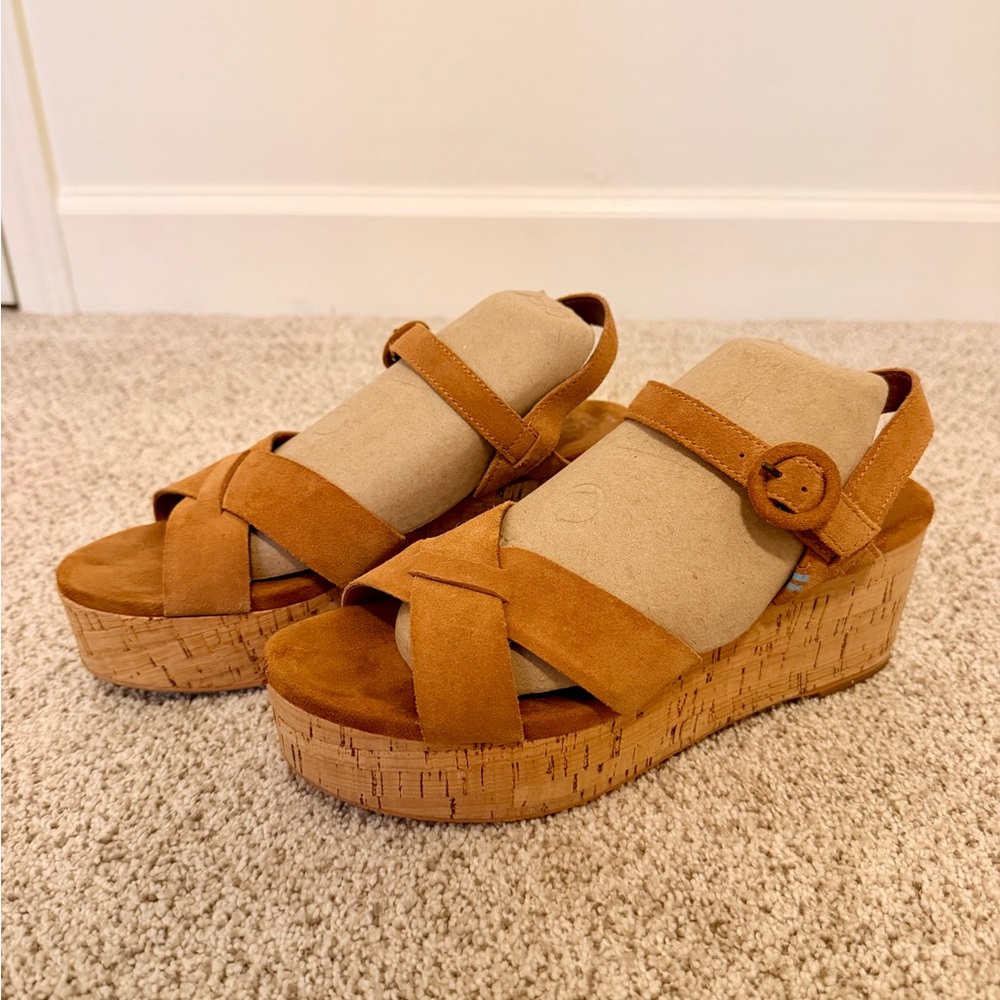 TOMS Willow platform wedge sandals in honey suede
